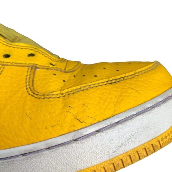 RARE 2018 Nike Air Force 1 Low '07 LV8 1 Amarillo Size 9 - Picture 11 of 16